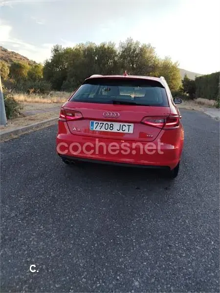 Usado Audi A3 Advanced 150 CV (110 kW) 2015 Rojo Berlina