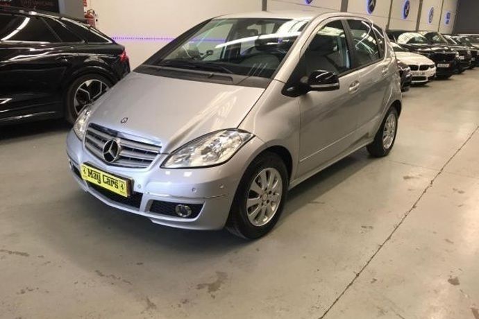 Usado 2010 Mercedes A180 Avantgarde | 5990 € (Precio justo) - Imagen 1/4