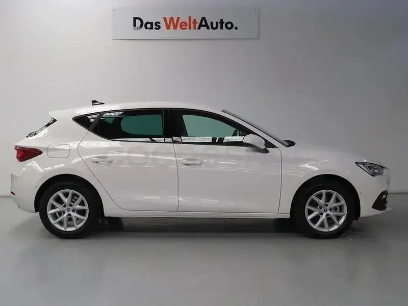 Usado Seat Leon Style 116 CV (85 kW) 2026 Blanco Berlina