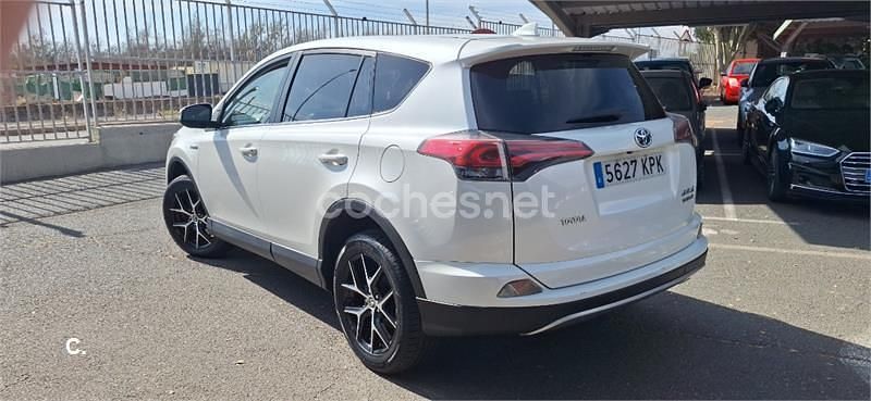Usado Toyota RAV4 Hybrid Executive 197 CV (144 kW) 2018 Blanco SUV