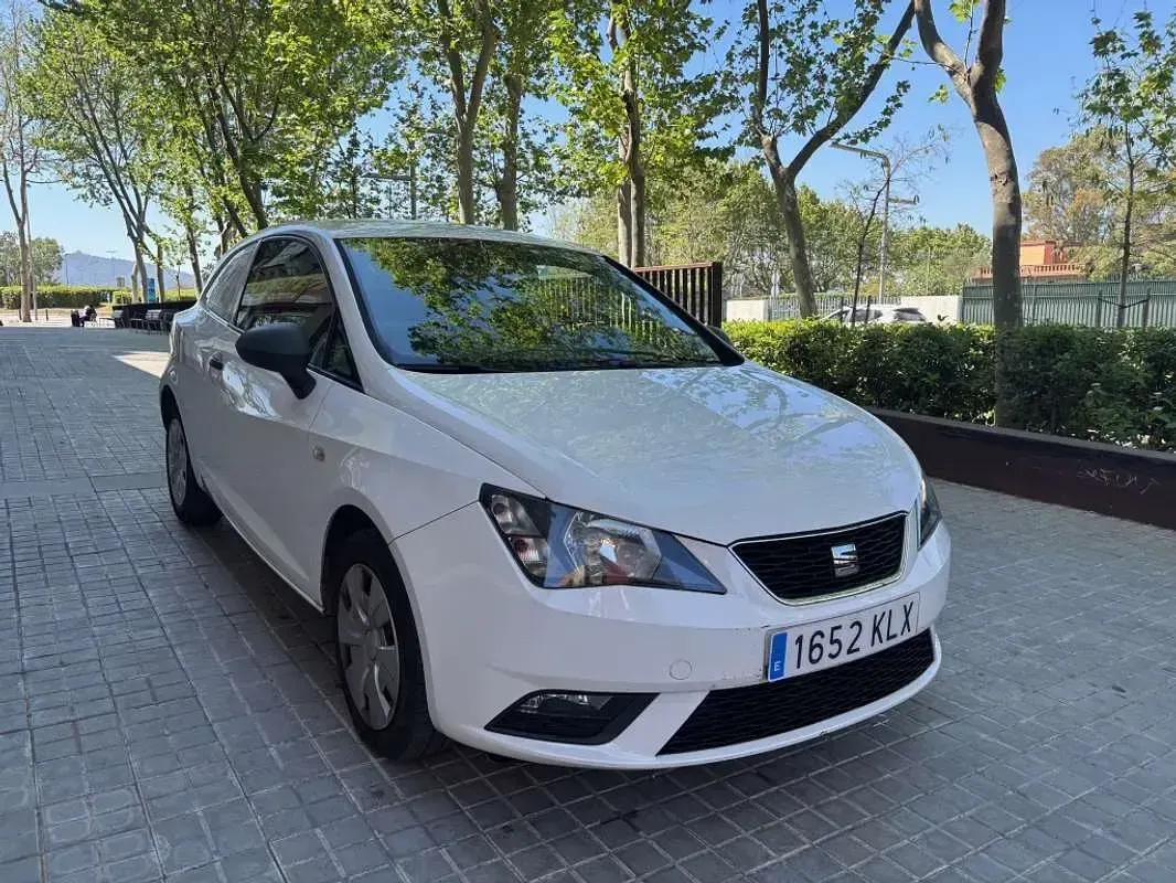 Usado Seat Ibiza SC 75 CV (55 kW) 2017 Blanco Utilitario