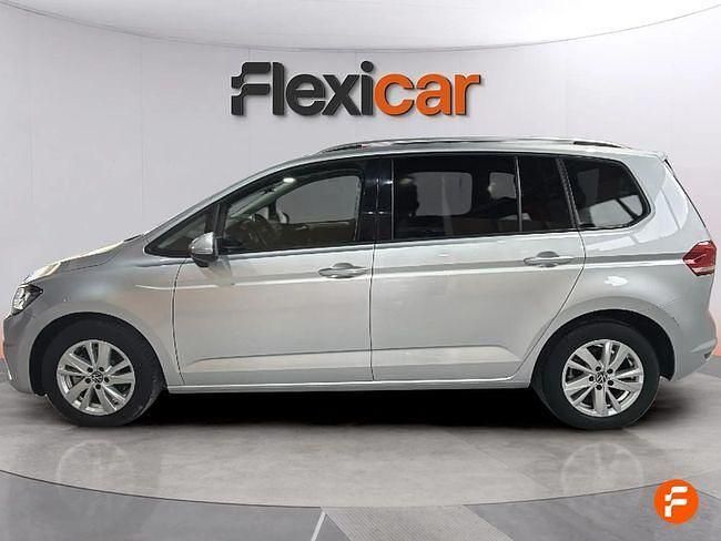 Usado VW Touran Advance 122 CV (89 kW) 2023 Gris Monovolumen