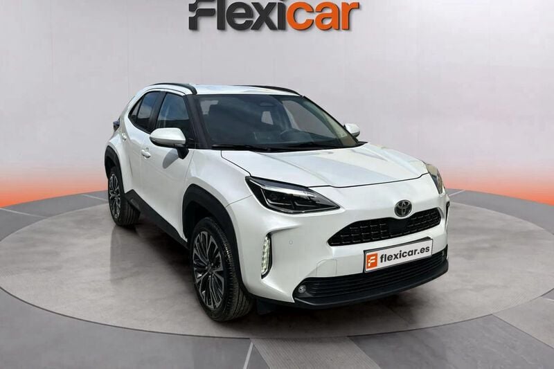 Blanco Usado 2024 Toyota Yaris Hybrid Active | 22.290 € (Precio justo) - Imagen 1/4