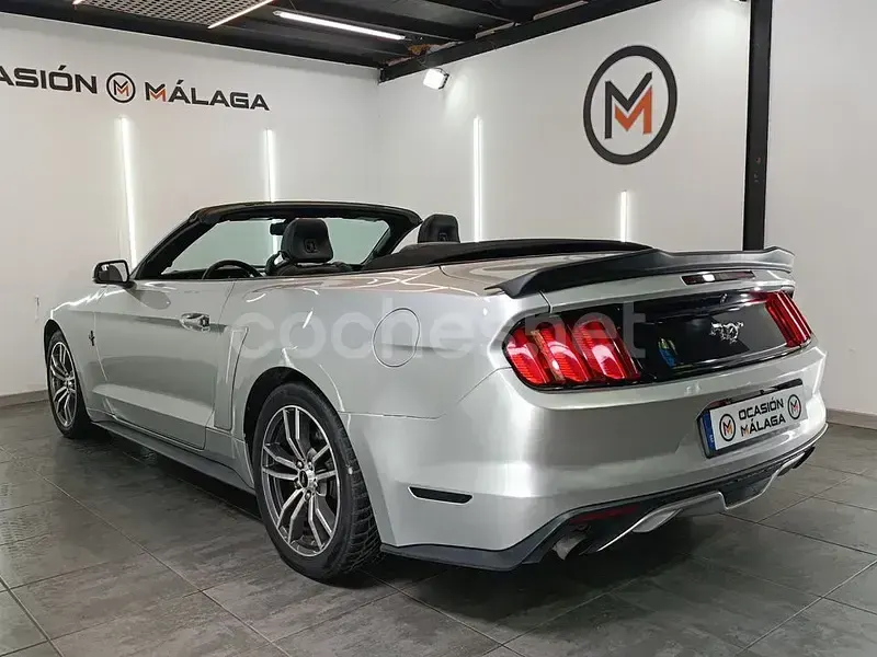 Usado Ford Mustang 314 CV (230 kW) 2017 Gris / plata Descapotable