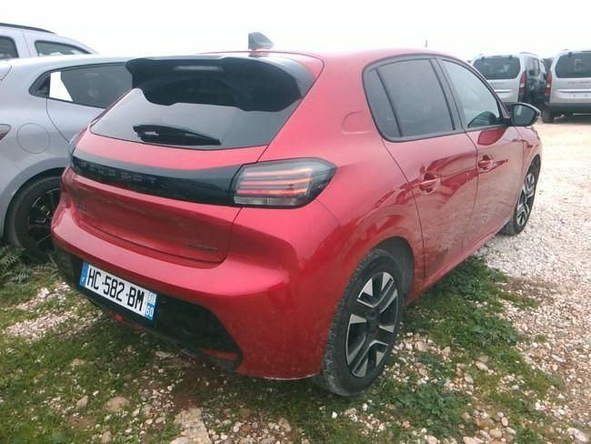 Usado Peugeot 208 Allure 101 CV (74 kW) 2025 Rojo Utilitario