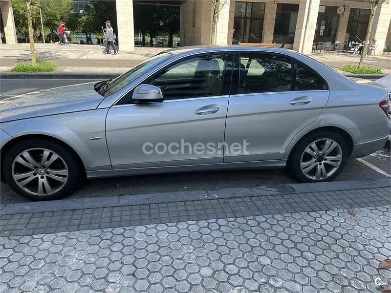 Usado Mercedes C220 Avantgarde 150 CV (110 kW) 2008 Gris / plata Berlina