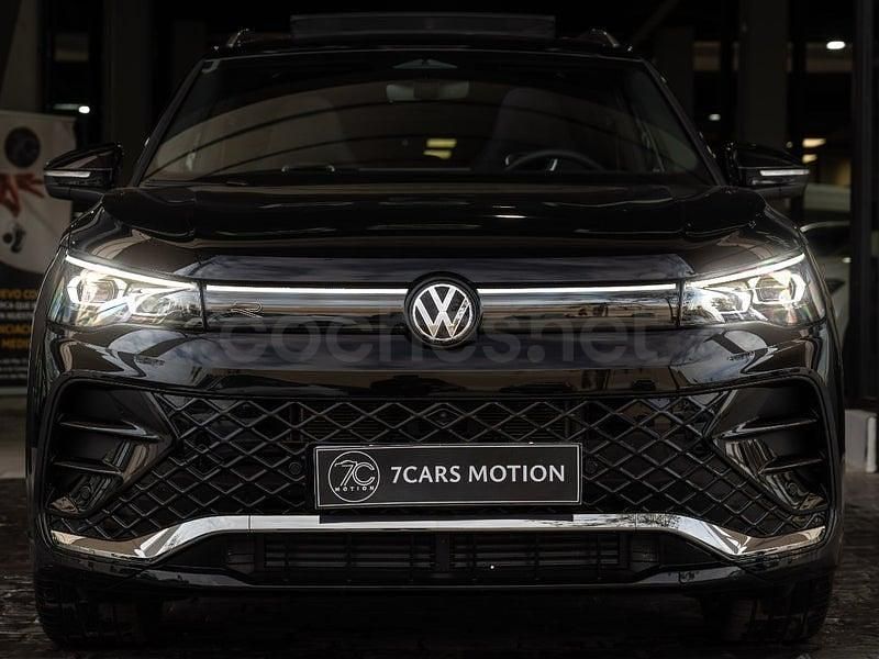 Nuevo VW Tiguan R-line 150 CV (110 kW) 2025 Negro SUV