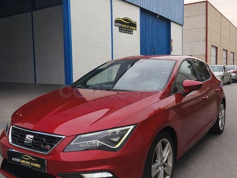 Usado Seat Leon FR 125 CV (91 kW) 2017 Granate Berlina