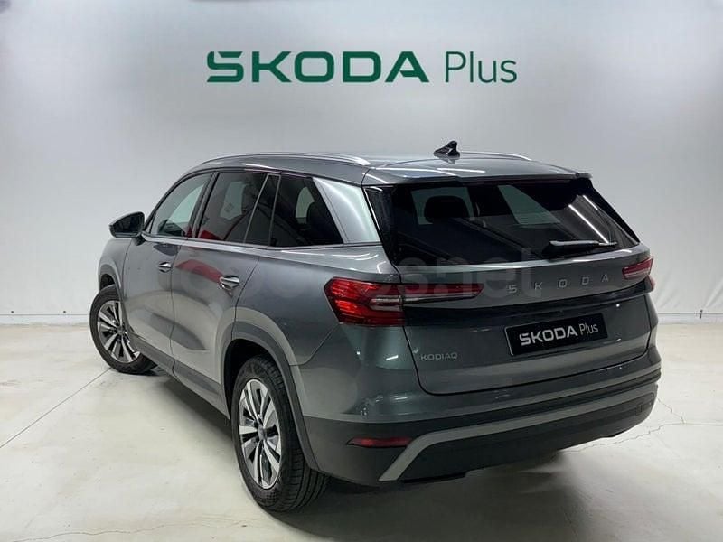 Usado Skoda Kodiaq Selection 150 CV (110 kW) 2025 Gris / plata SUV