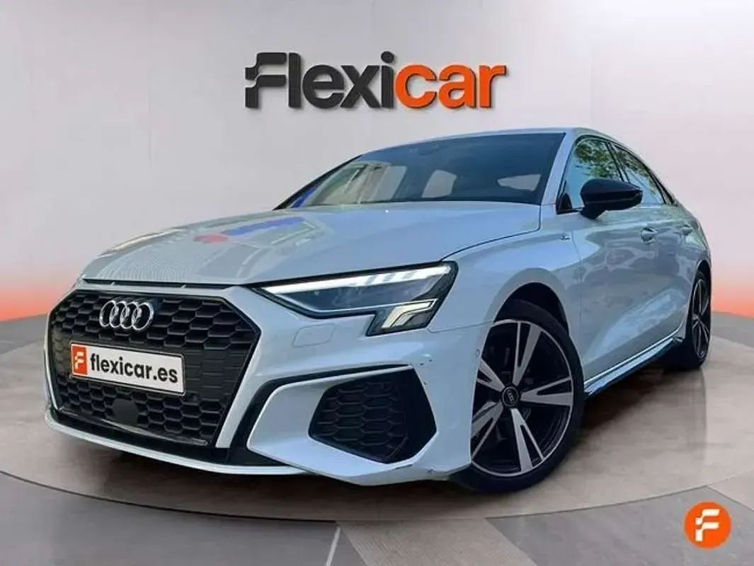 Usado Audi A3 S-Line 116 CV (85 kW) 2021 Blanco Berlina