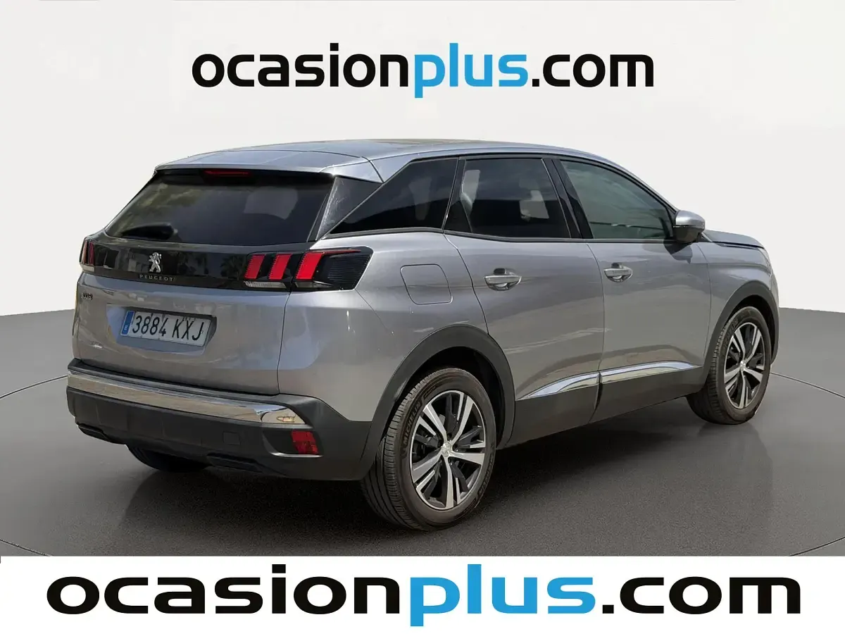 Usado Peugeot 3008 Allure 130 CV (95 kW) 2019 Gris SUV