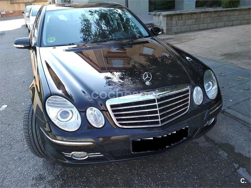 Usado Mercedes E320 Avantgarde 224 CV (164 kW) 2007 Negro Berlina