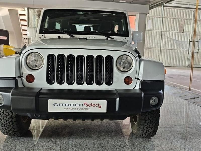 Usado Jeep Wrangler Unlimited Sahara 200 CV (147 kW) 2011 Blanco SUV