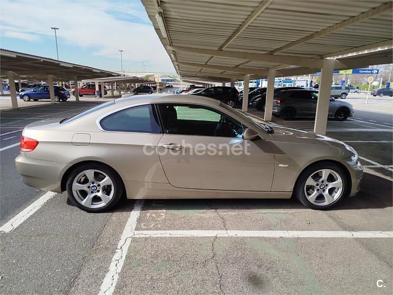 Usado BMW 325 218 CV (160 kW) 2008 Beige Coupe