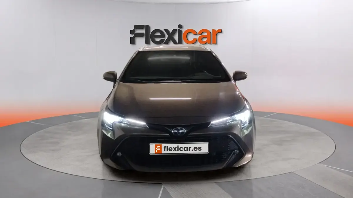 Usado Toyota Corolla Active 140 CV (102 kW) 2023 Marrón Familiar