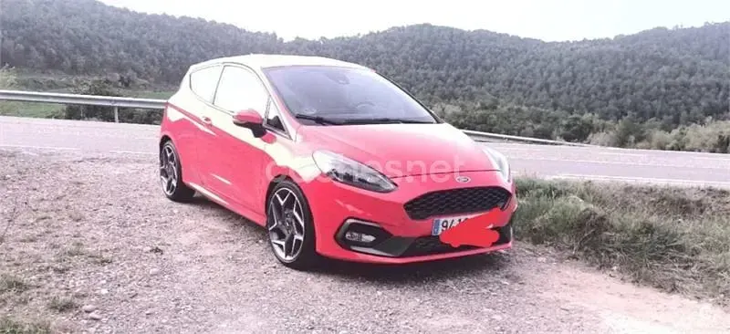 Usado Ford Fiesta ST 200 CV (147 kW) 2019 Rojo Utilitario