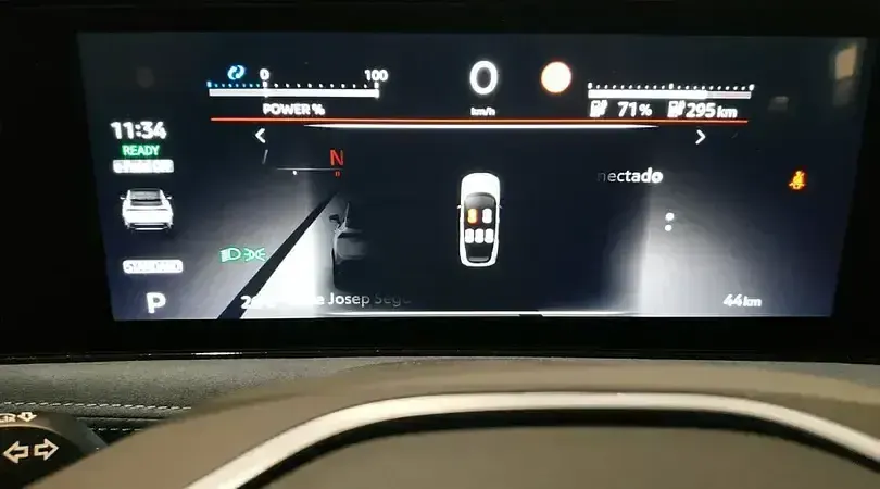 Usado Nissan Ariya Evolve 163 kW (222 CV) 2023 Akatsuki copper ninja black metalizado SUV