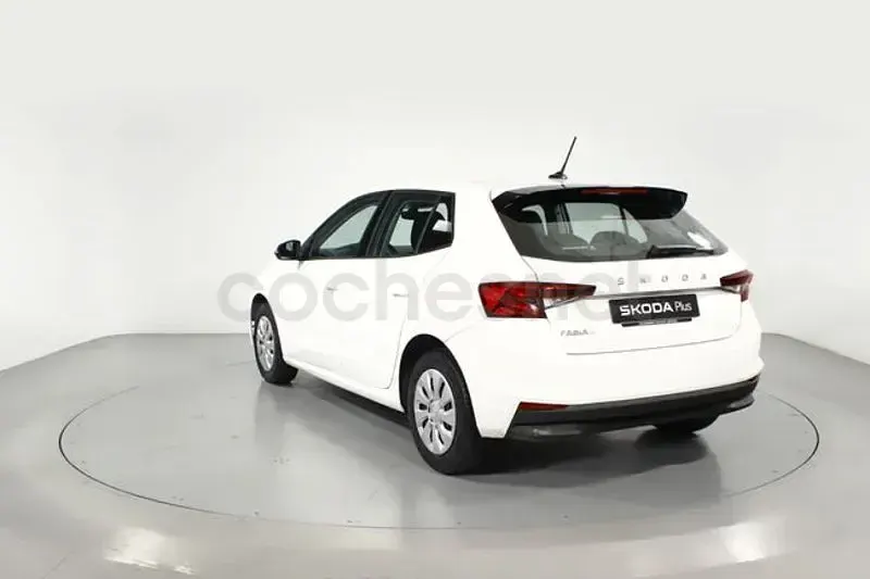 Usado Skoda Fabia Active 95 CV (69 kW) 2022 Blanco Utilitario