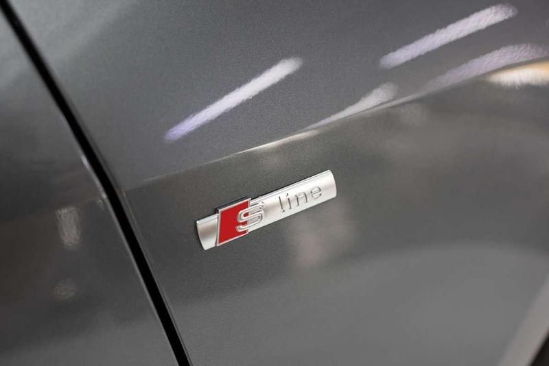 Usado Audi A7 S-Line 299 CV (219 kW) 2023 Gris Berlina