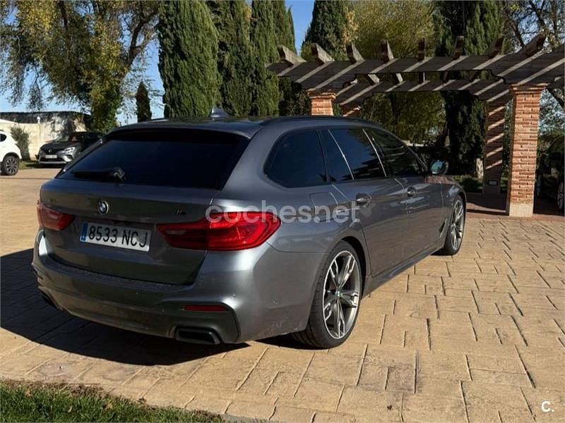 Usado BMW M550 381 CV (280 kW) 2018 Gris / plata Berlina