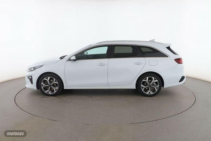 Usado Kia Ceed 136 CV (100 kW) 2021 Blanco Utilitario