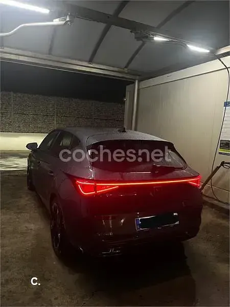 Usado Cupra Leon 150 CV (110 kW) 2023 Gris / plata Berlina