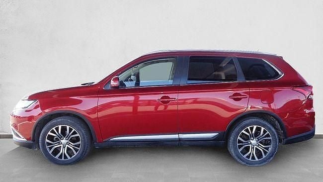 Usado Mitsubishi Outlander Motion 150 CV (110 kW) 2016 Rojo SUV
