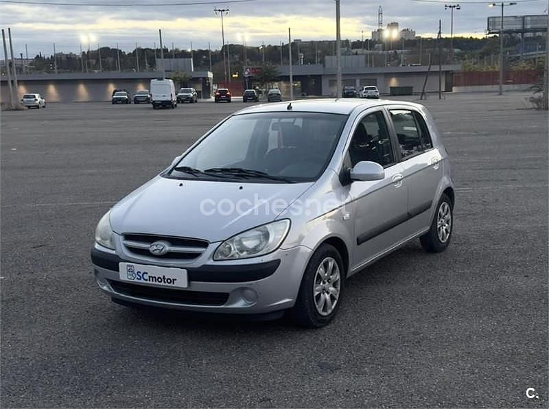 Gris / plata Usado 2006 Hyundai Getz Utilitario | 3999 € (Precio justo) - Imagen 1/4