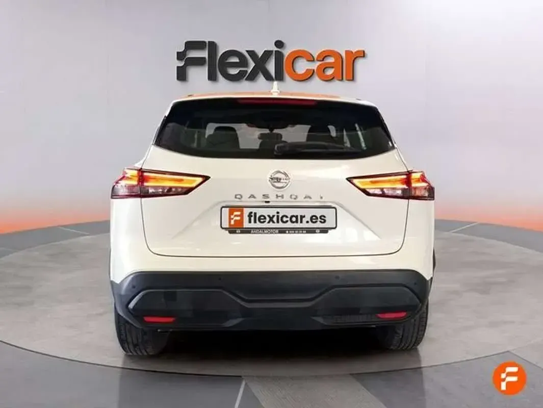 Usado Nissan Qashqai Acenta 158 CV (116 kW) 2022 Blanco SUV