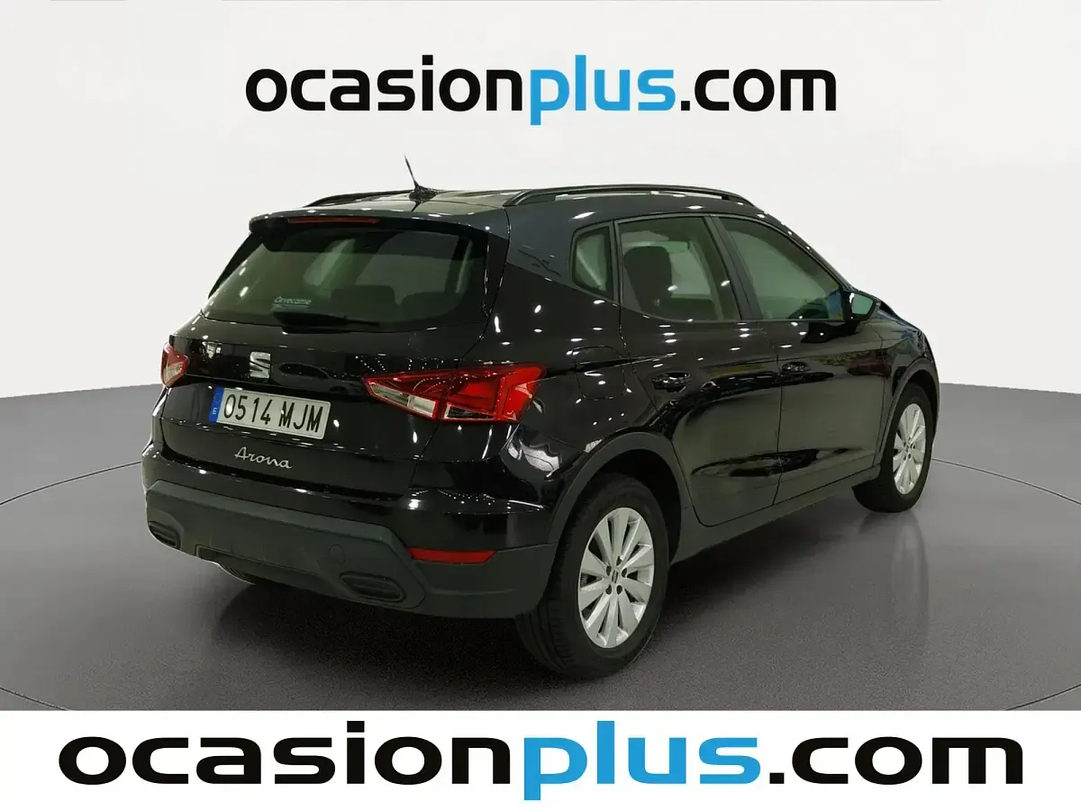 Usado Seat Arona Style 110 CV (80 kW) 2023 Negro SUV