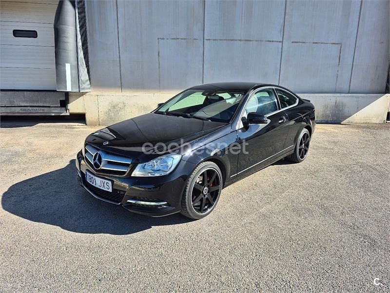 Usado Mercedes C220 170 CV (125 kW) 2012 Negro Coupe