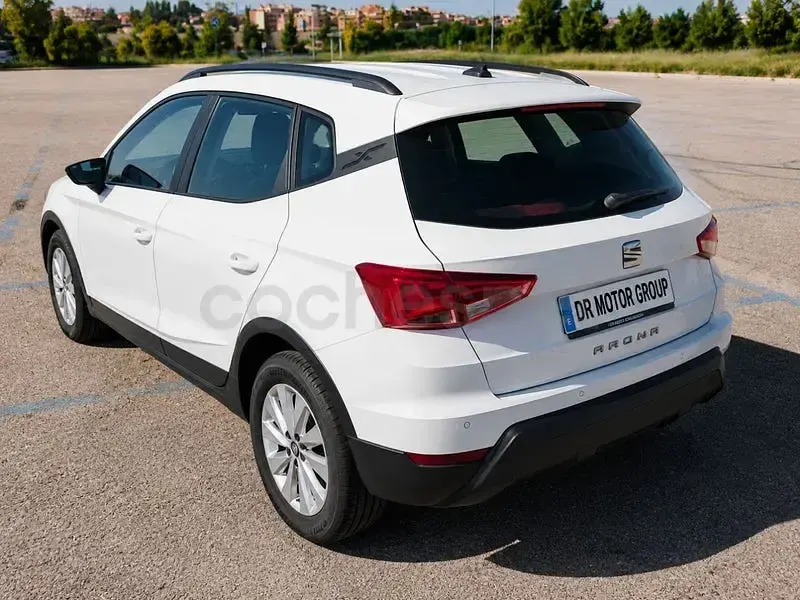 Usado Seat Arona Style 95 CV (69 kW) 2020 Blanco SUV