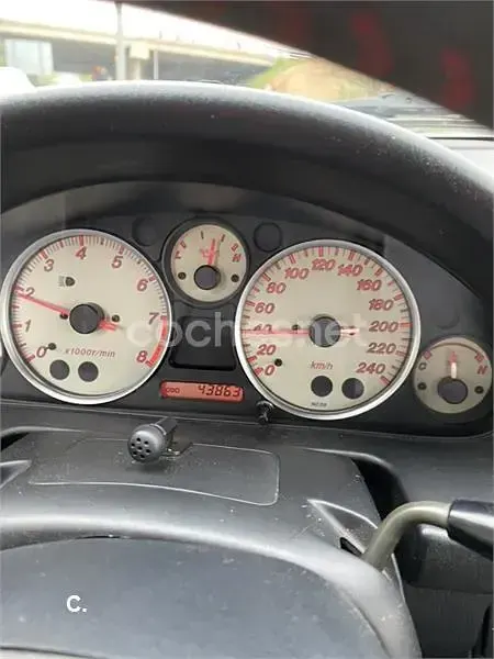 Usado Mazda MX5 146 CV (107 kW) 2005 Gris / plata Descapotable