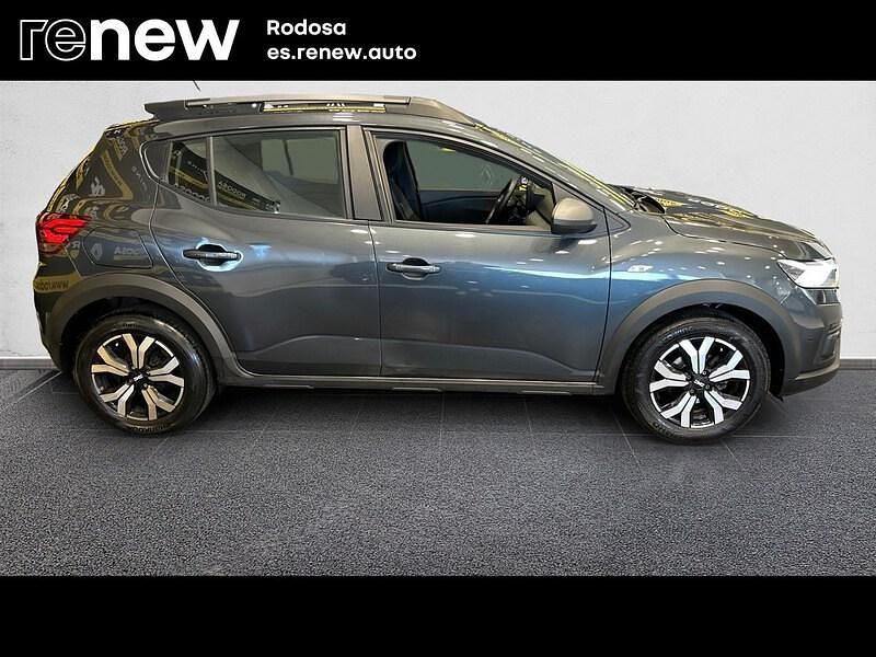 Używany Dacia Sandero Expression 100 KM (73 kW) 2023 Szary Sedan/Limuzyna