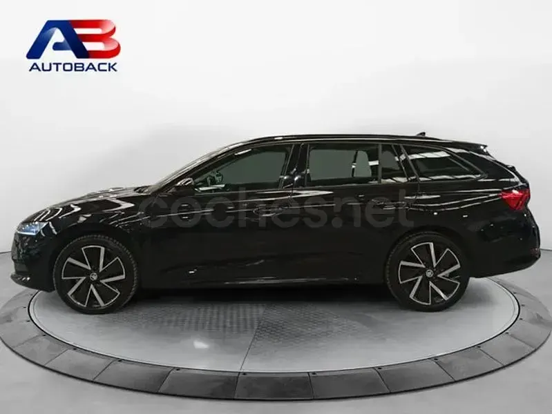 Usado Skoda Octavia 204 CV (150 kW) 2021 Negro Familiar