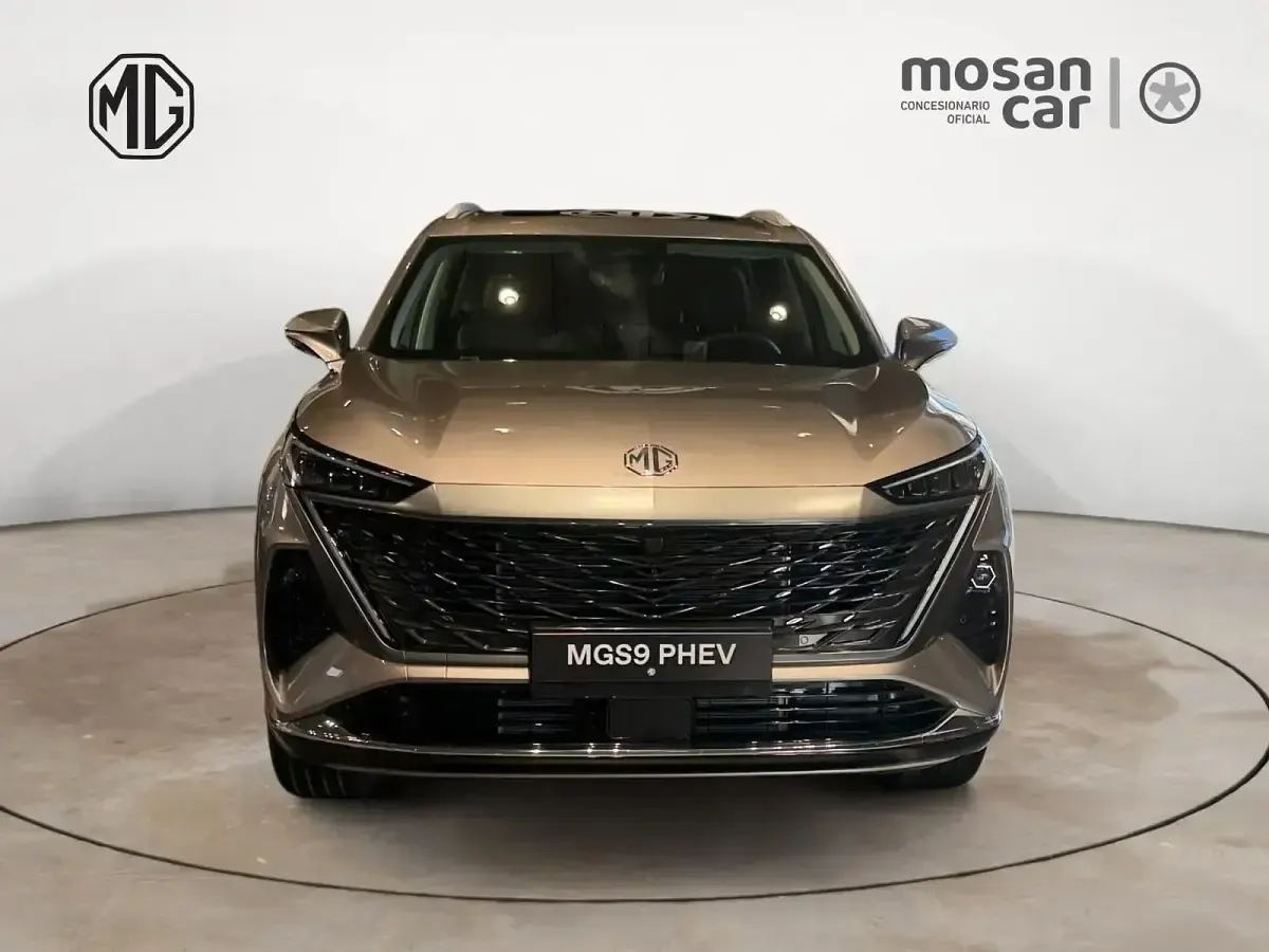 Usado MG MGS9 299 CV (219 kW) 2025 Gris SUV