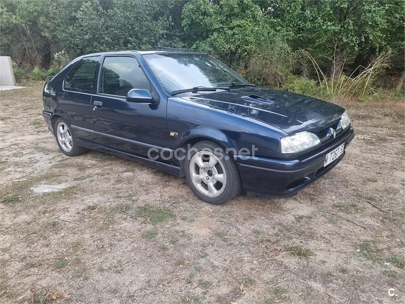 Azul Usado 1995 Renault R9 R.S. Berlina | 4200 € - Imagen 1/4
