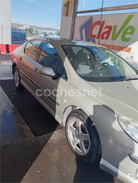 Usado Peugeot 407 136 CV (100 kW) 2005 Gris / plata Berlina