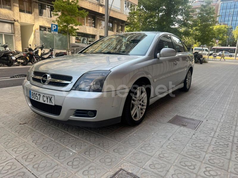 Gris / plata Usado 2004 Opel Vectra Comfort Berlina | 3700 € - Imagen 1/4