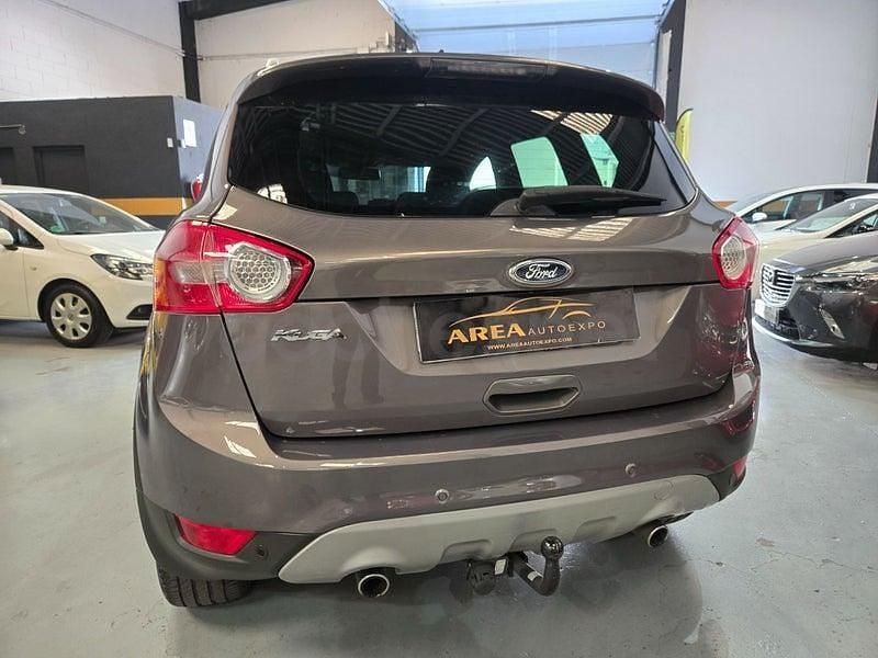 Usado Ford Kuga Trend 140 CV (102 kW) 2012 Marrón SUV