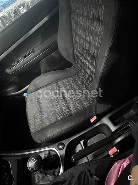 Usado Peugeot 307 110 CV (80 kW) 2002 Gris / plata Berlina