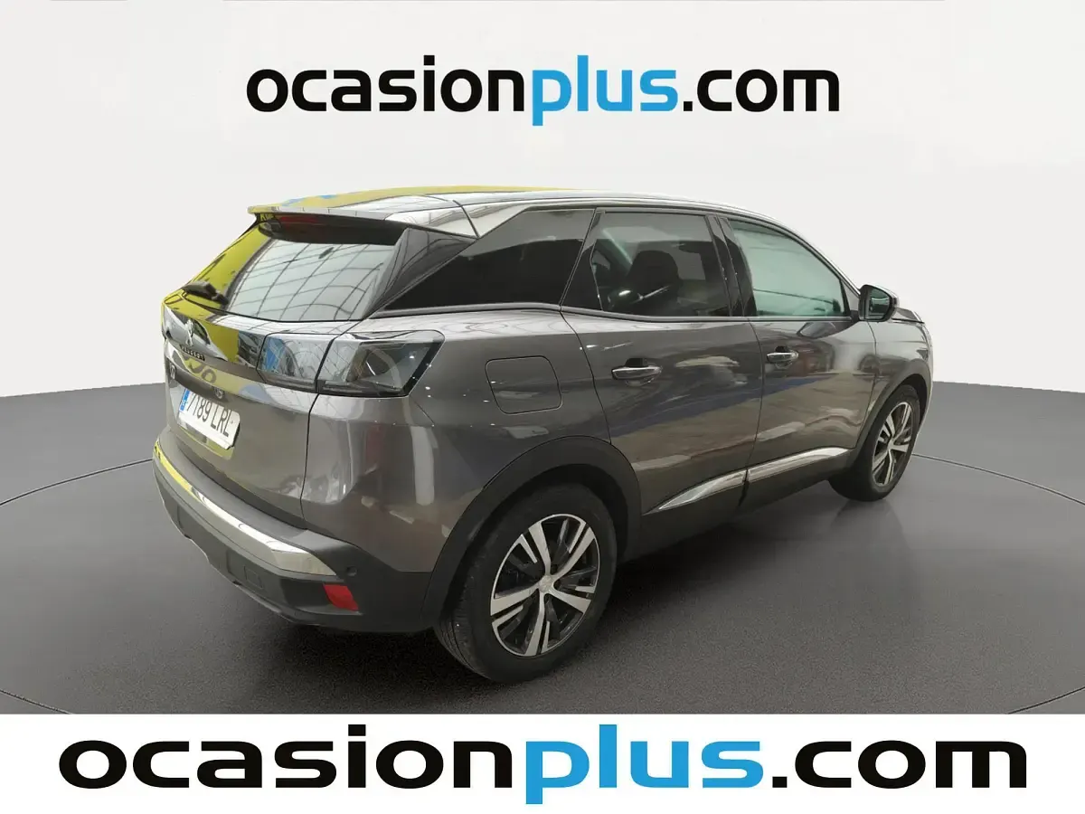 Usado Peugeot 3008 Allure 131 CV (96 kW) 2021 Gris SUV