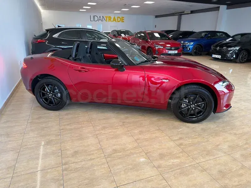 Usado Mazda MX5 Prime-Line 132 CV (97 kW) 2024 Rojo Descapotable
