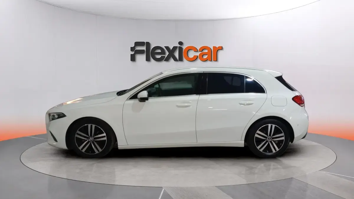 Usado Mercedes A180 116 CV (85 kW) 2019 Blanco Berlina