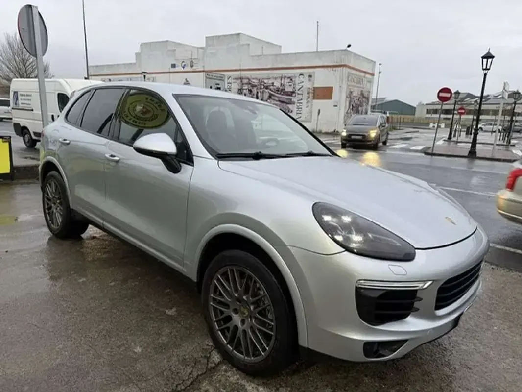 Usado Porsche Cayenne Diesel Platinum Edition 262 CV (192 kW) 2016 Gris SUV