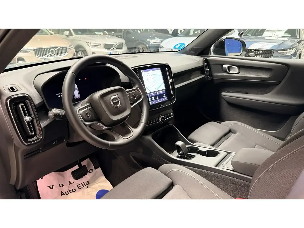 Usado Volvo EX40 Plus 175 kW (238 CV) 2025 Azul SUV