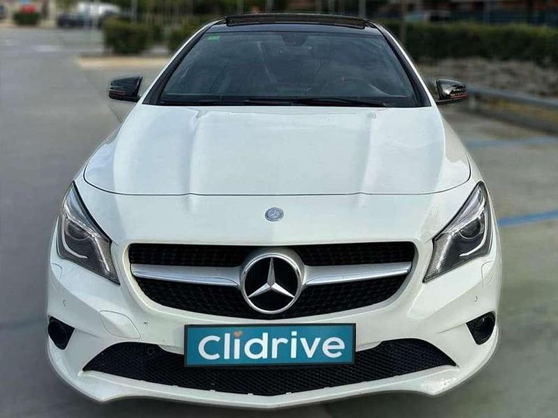 Usado Mercedes CLA220 170 CV (125 kW) 2013 Blanco Berlina