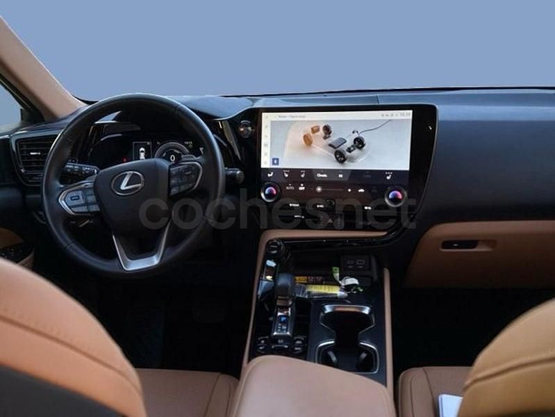 Usado Lexus NX450h+ 306 CV (225 kW) 2025 Gris / plata SUV