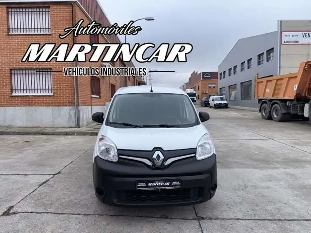 Usado Renault Kangoo 95 CV (69 kW) 2021 Gris Monovolumen