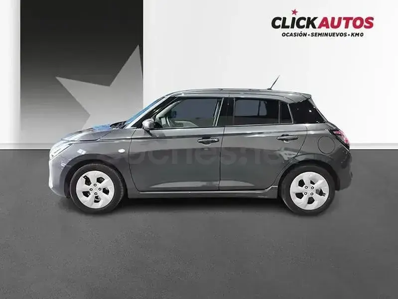 Usado Suzuki Swift 83 CV (61 kW) 2025 Gris / plata Utilitario